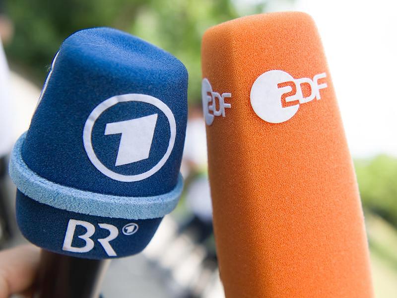 ZDF-Reporter in Russland festgenommen! Er fotografierte nur ein Graffiti! 