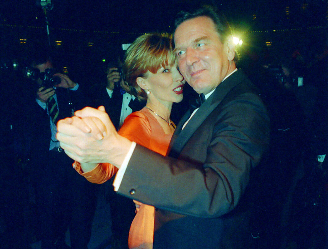 Gerhard Schröder - bittere Schlappe vor Gericht! Alt-Kanzler verliert Prozess gegen seine Ex-Frau!