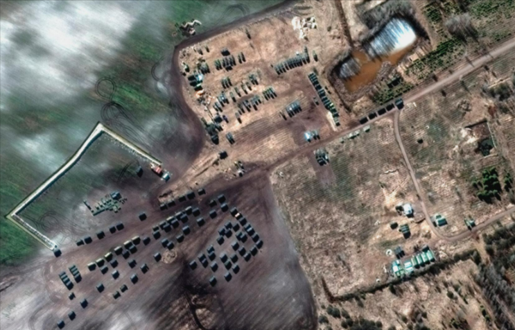 Russland baut eine Festung - Satellitenbilder bestätigen den Verdacht! Was plant Putin jetzt?