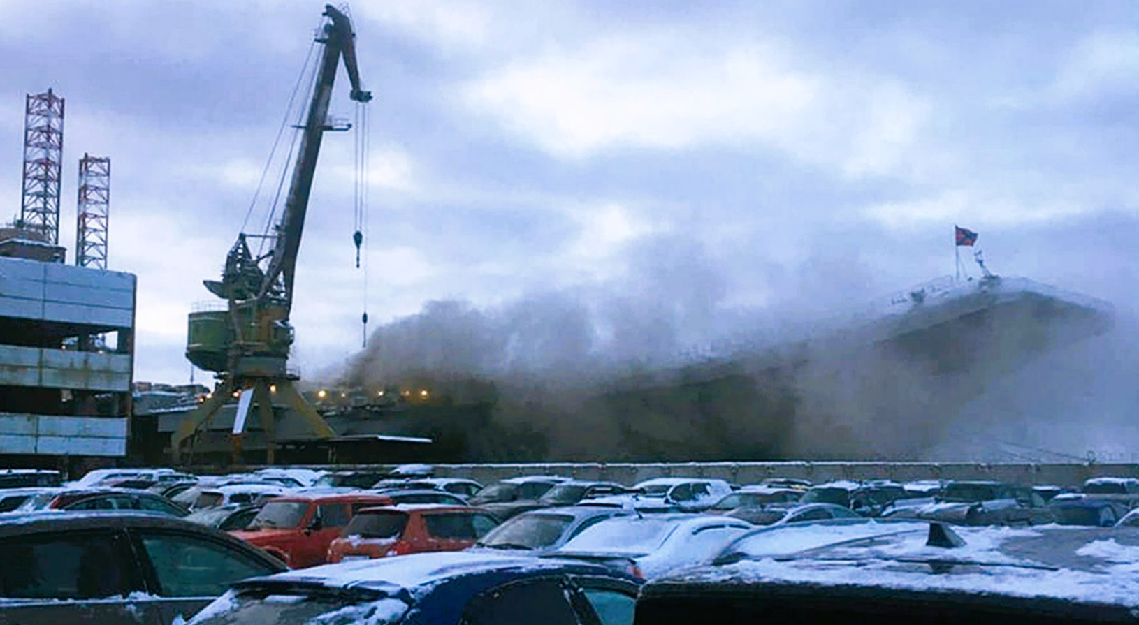 Feuer auf Russlands einzigem Flugzeugträger! War es Sabotage? Die "Admiral Kusnezow" brennt!