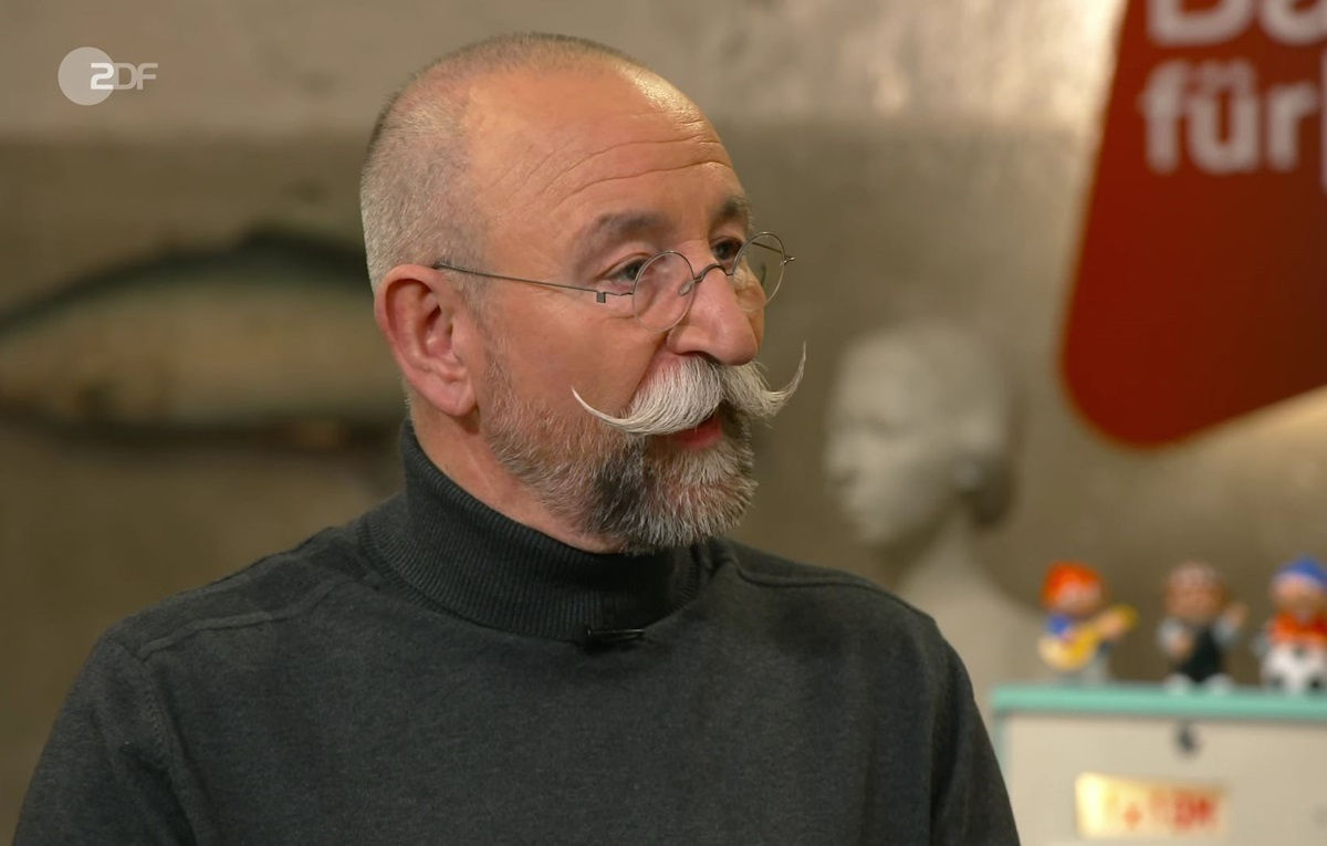 Fan legt 100.000 Euro auf den Tisch: Das ungewöhnliche Pierre Niney-Taschentuch