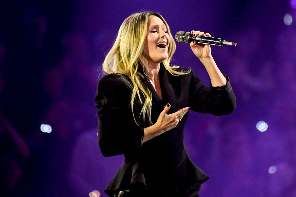 Helene Fischer überrascht: Tanzt sie wirklich auf dem Tisch im niederländischen TV?