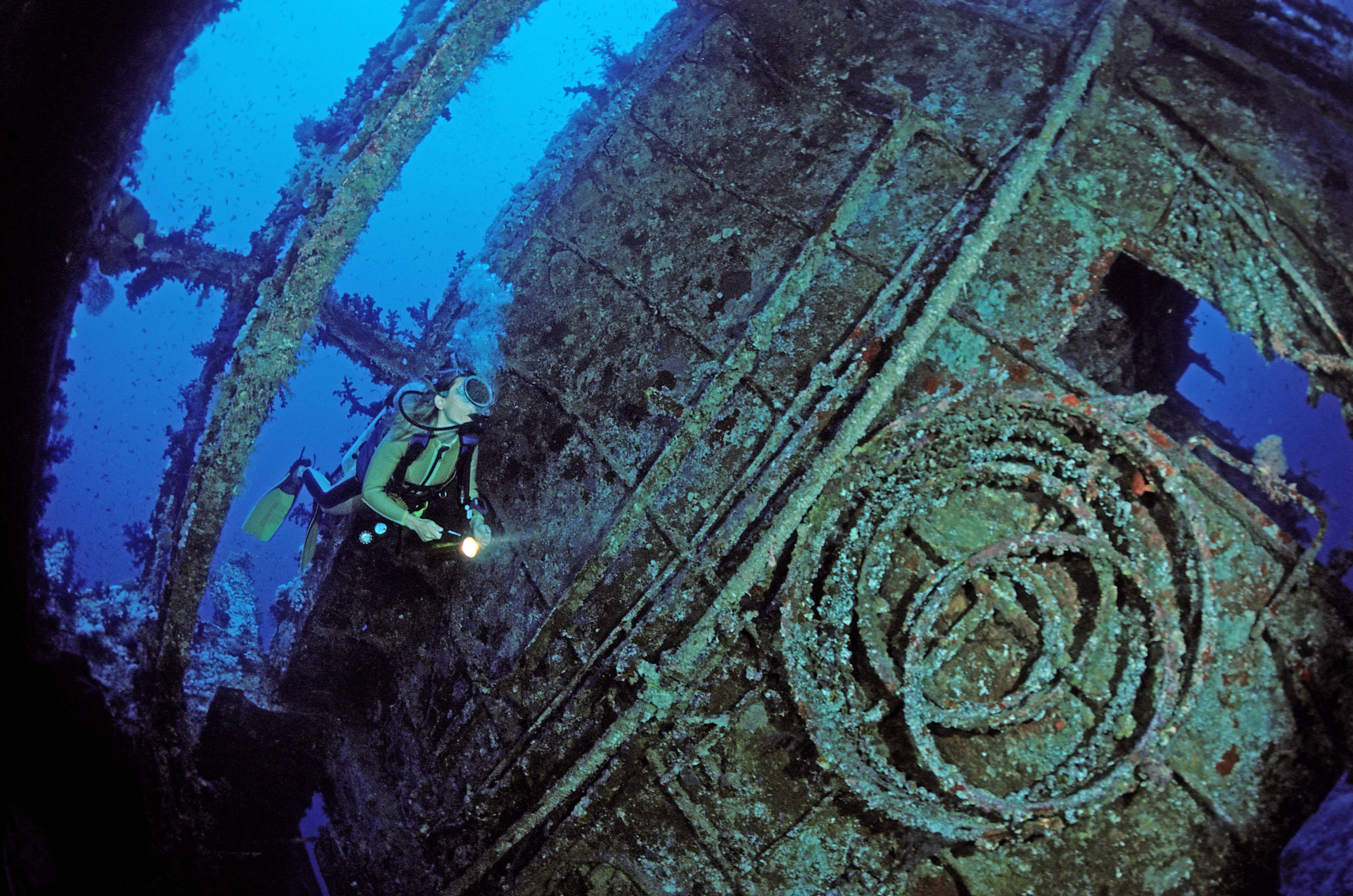 Hitlers Flucht-U-Boot entdeckt? Mysteriöses U-Boot Wrack vor Argentiniens Küste freigespühlt