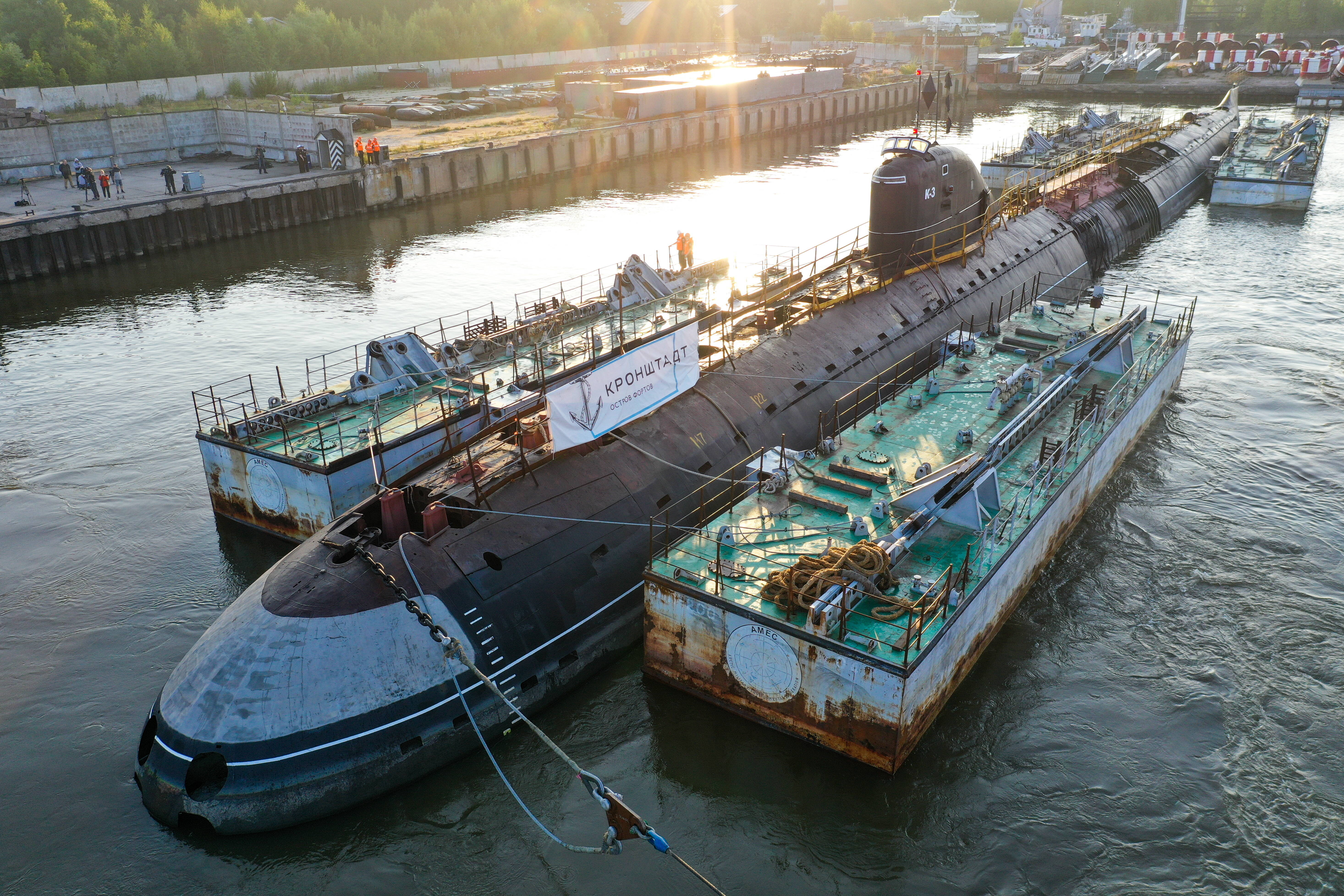 Neuer Schlag für Wladimir Putin - Chinesen sichern sich Zugriff auf wichtigen russischen Hafen Wladiwostok!