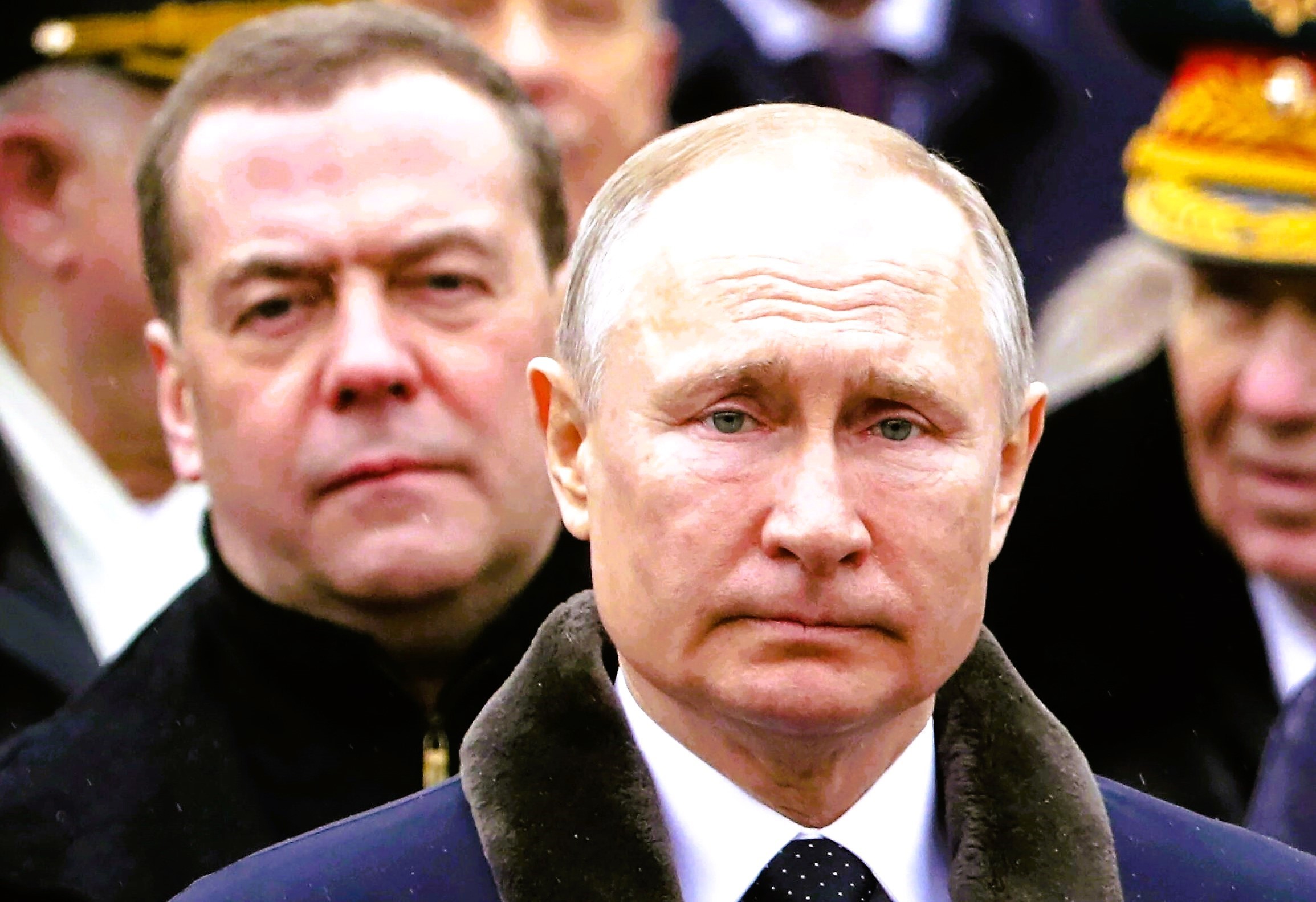 Keine Soldaten mehr! Putin schickt Opas in den Krieg! Aus Mangel an Kämpfern, Russen dürfen bis 70 in den Krieg!