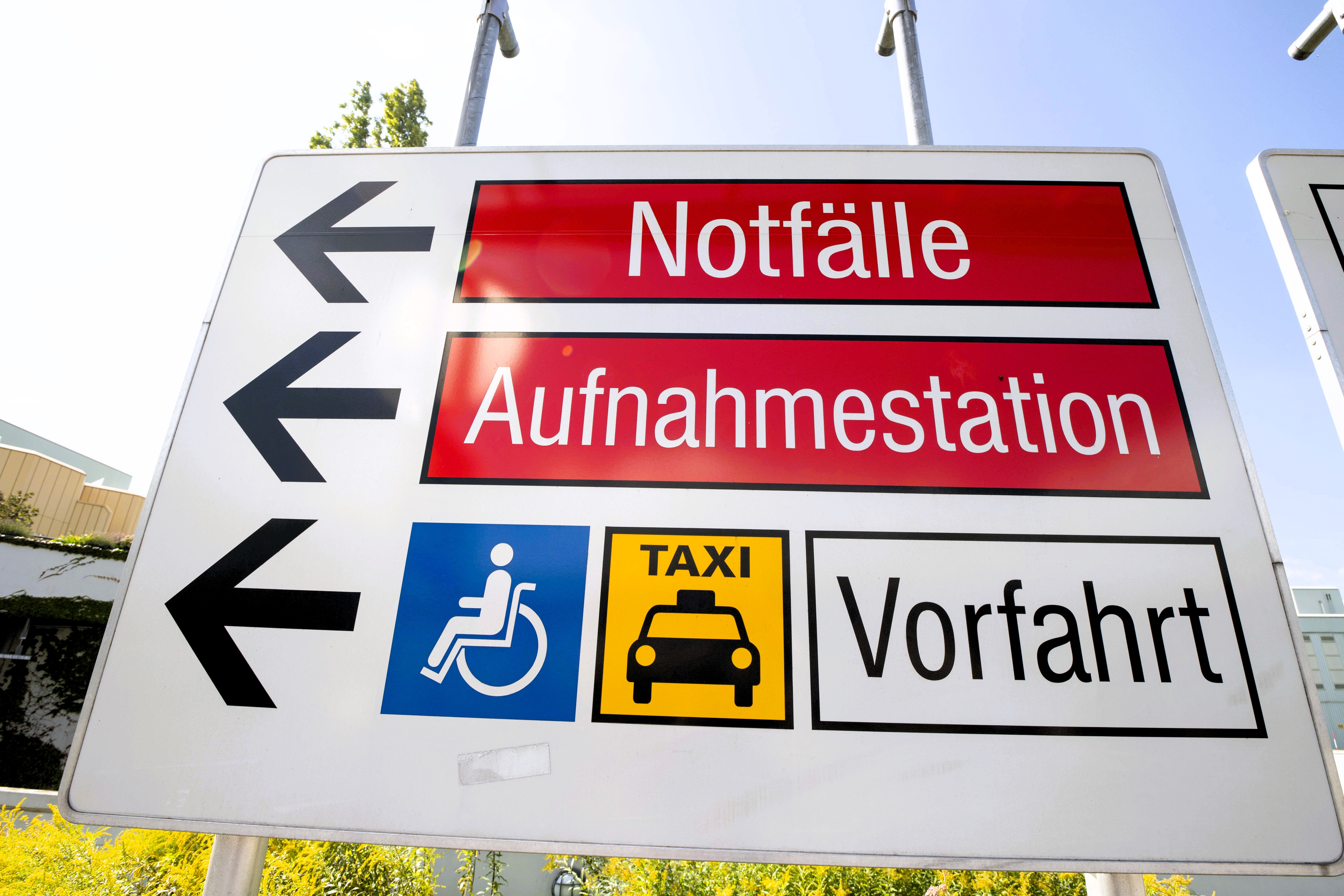 Kind fällt aus Hotel in Düsseldorf und stirbt! Sturz aus dem 6. Stock eines Hotels endet tödlich