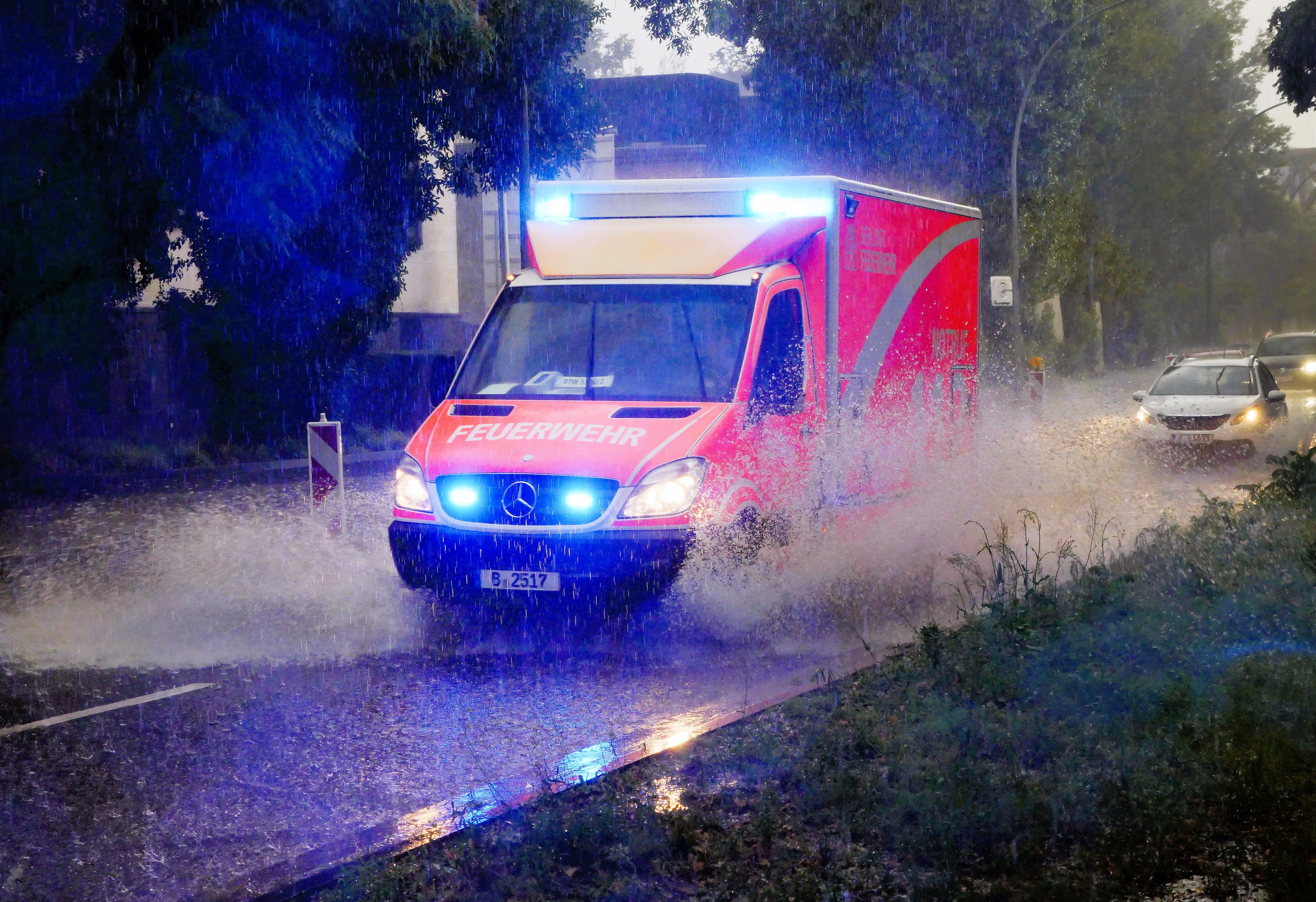8-ährige Überfahren und schwer Verletzt! Fahrer flüchtet feige und lässt Kind liegen!