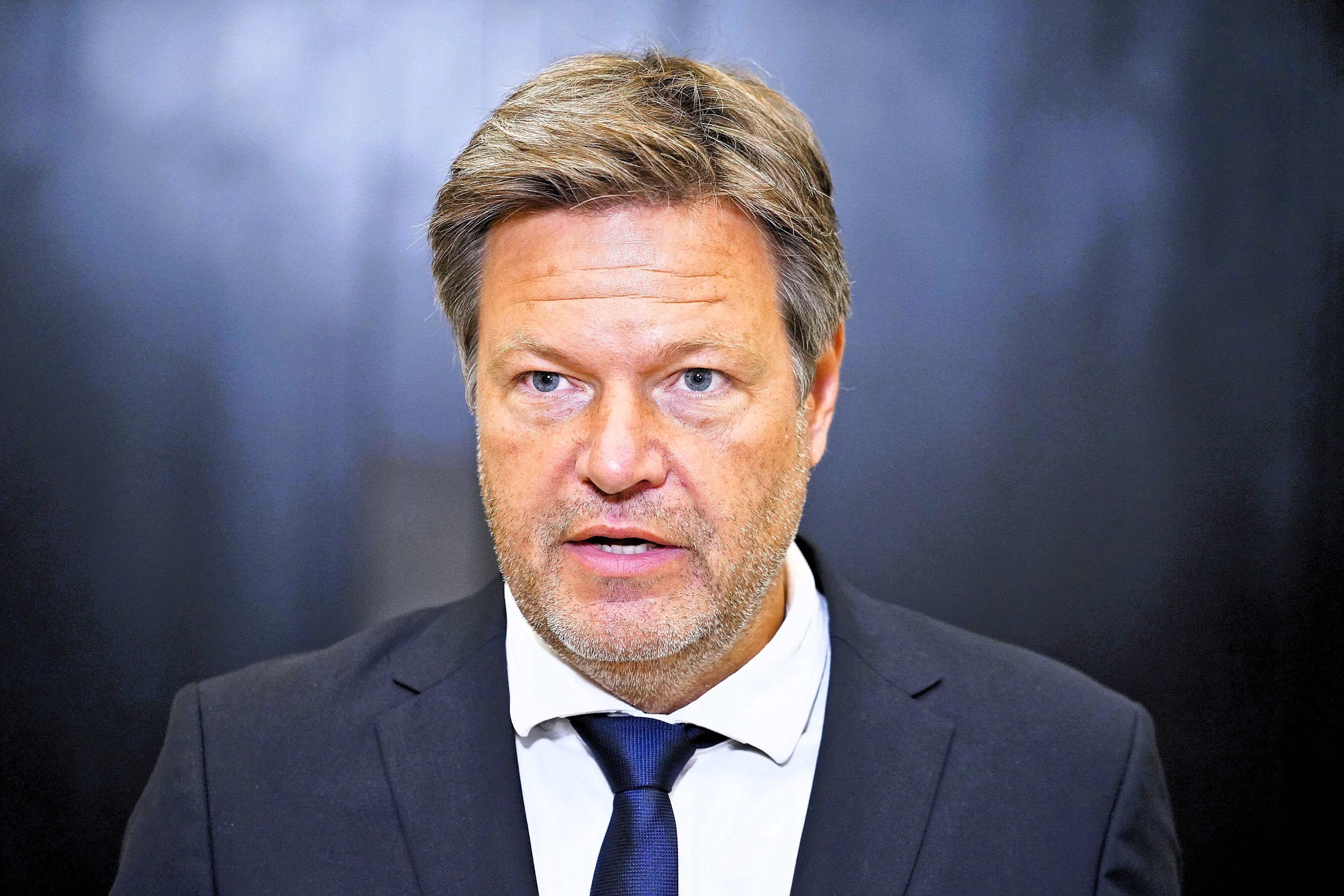 Er attackierte Habeck! Umstrittenen Berliner Arztes tot in Praxis aufgefunden - war es Mord?